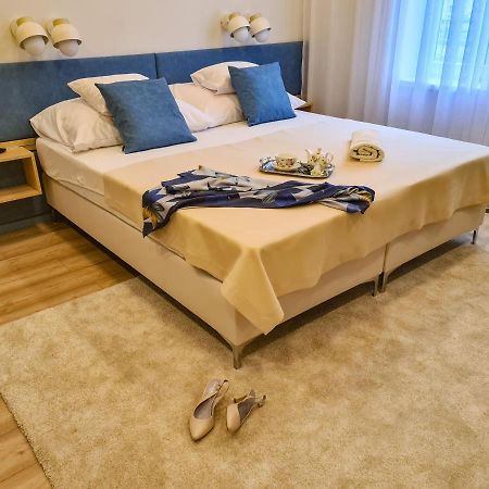 Ditlin Apartmanok Pápa Extérieur photo