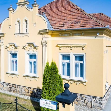 Ditlin Apartmanok Pápa Extérieur photo