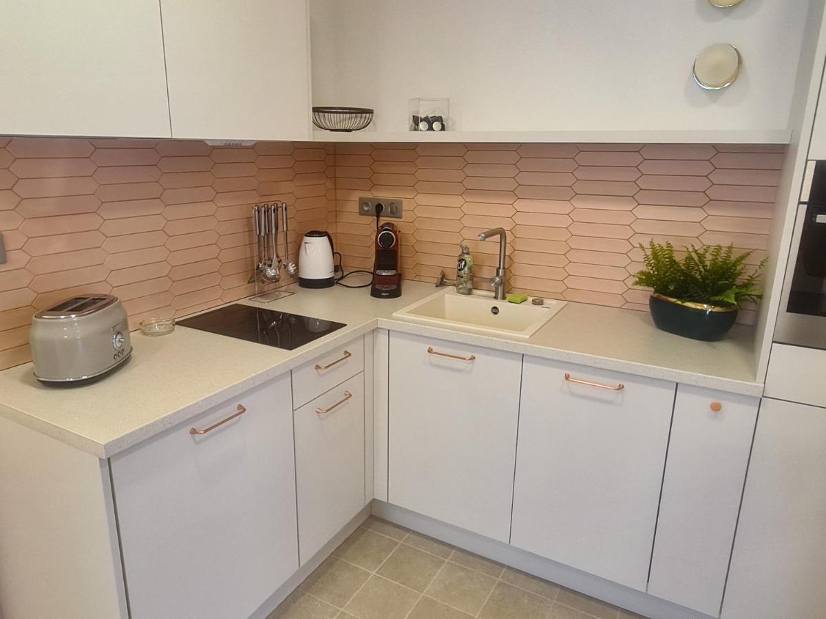 Ditlin Apartmanok Pápa Extérieur photo