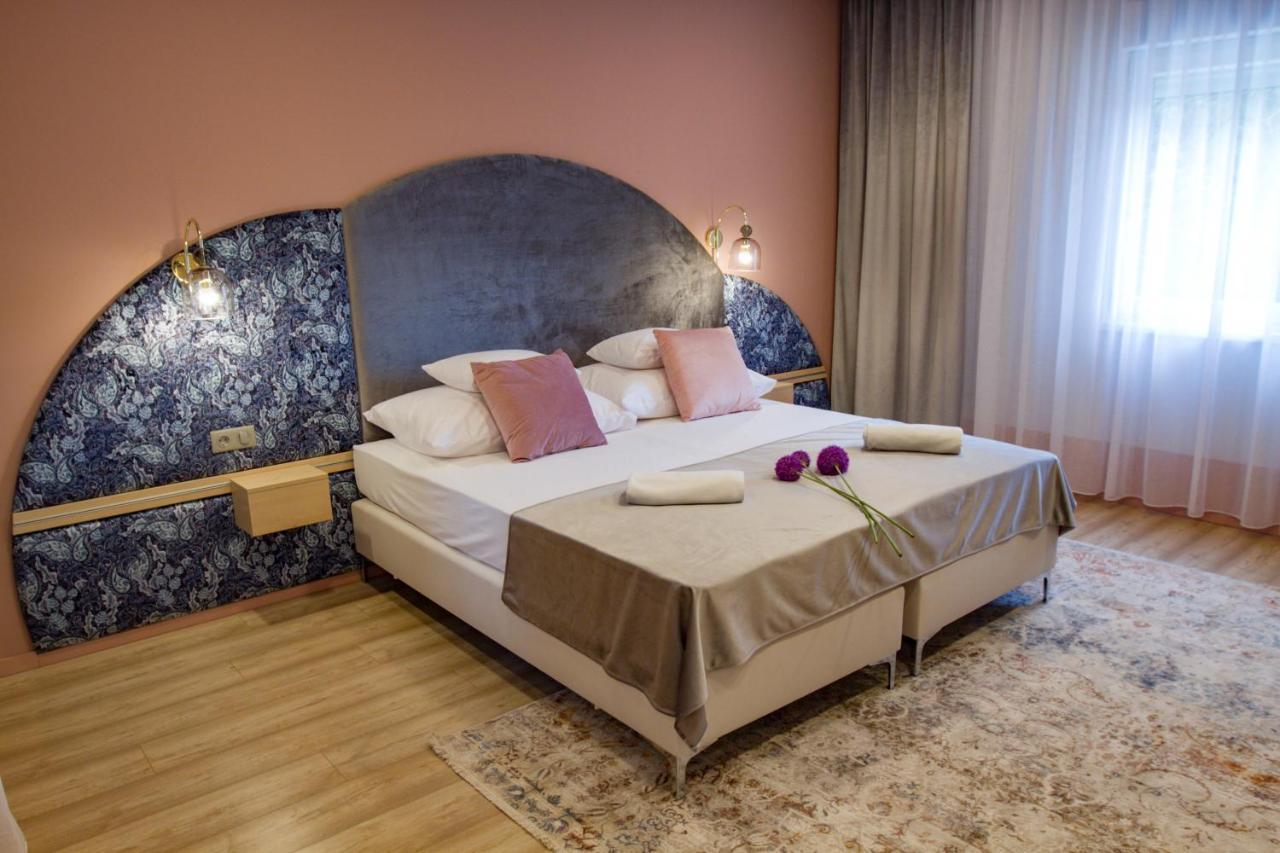Ditlin Apartmanok Pápa Extérieur photo