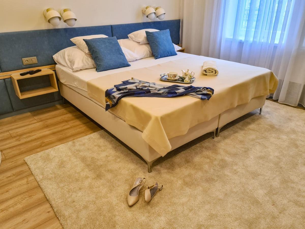 Ditlin Apartmanok Pápa Extérieur photo