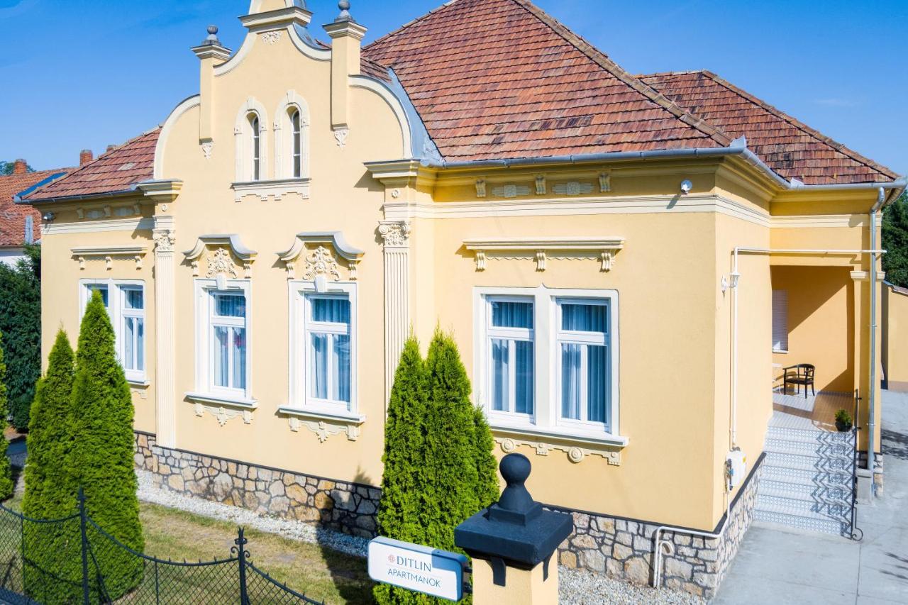 Ditlin Apartmanok Pápa Extérieur photo