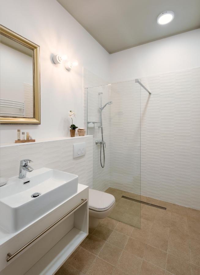 Ditlin Apartmanok Pápa Extérieur photo